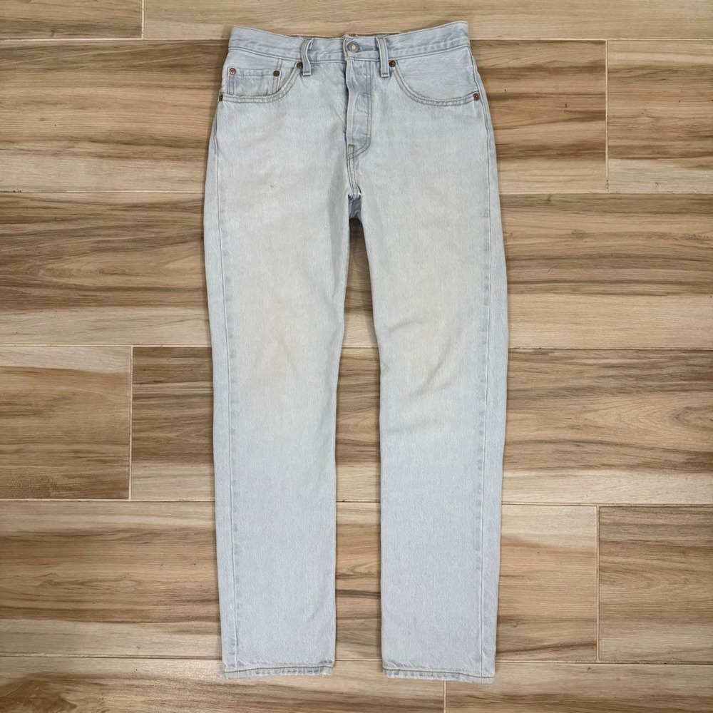 Levis 501 Original Fit Light Wash Straight Leg Button Fly Jeans W26 L30